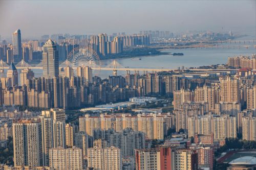 依赖令人生瘾 住房不应作为经济增长的短期手段